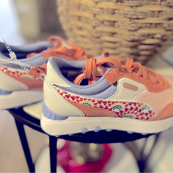 NEW Puma Rider FV Rainbow Sunset Girls with Hearts ❤️❤️ - Picture 4 of 6